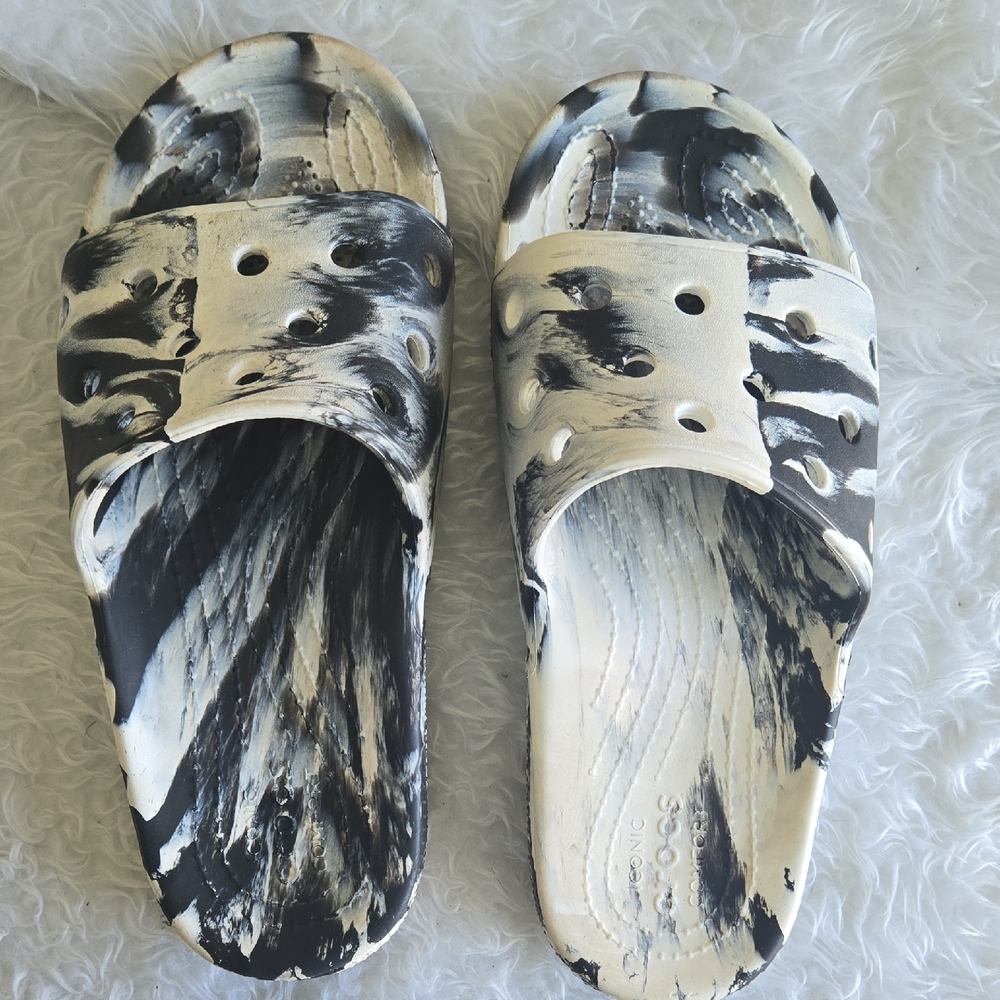 CROCS Men's Monochrome Swirl Sandals